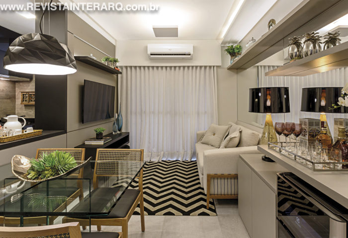 Um paleta de cores sóbrias e sólidas e ambientes personalizados definem o décor moderno deste projeto de interiores - Revista InterArq | Arquitetura, Decoração, Design, Paisagismo e Lifestyle