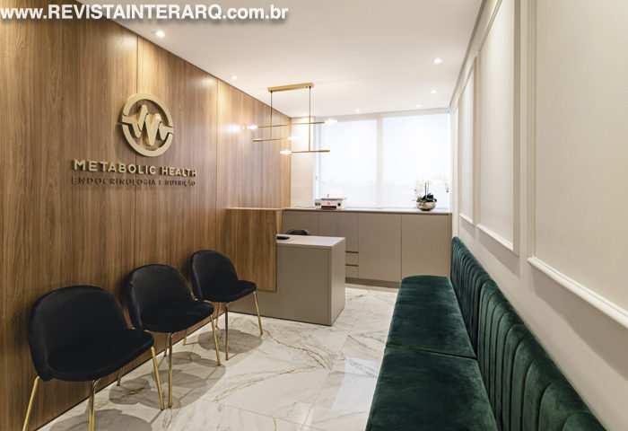 Com design moderno, esta clínica médica projetada pelo escritório U+C Arquitetura ganhou espaços agradáveis dedicados totalmente ao bem-estar dos pacientes - Revista InterArq | Arquitetura, Decoração, Design, Paisagismo e Lifestyle