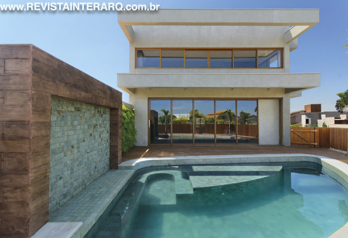 Materiais de aspectos naturais e verde destacam este projeto - Revista InterArq | Arquitetura, Decoração, Design, Paisagismo e Lifestyle