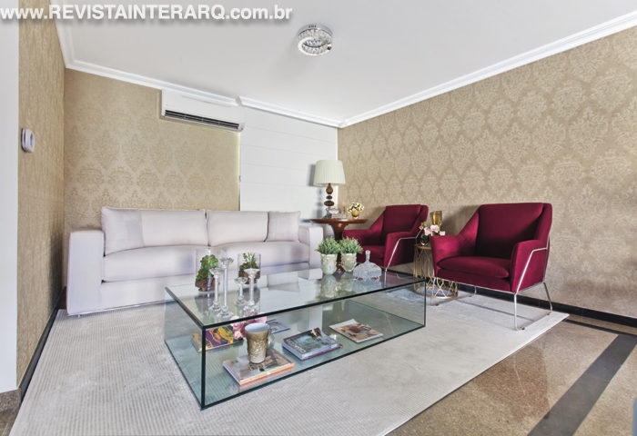 Para garantir a praticidade desta casa ambientes amplos e automatizados - Revista InterArq | Arquitetura, Decoração, Design, Paisagismo e Lifestyle