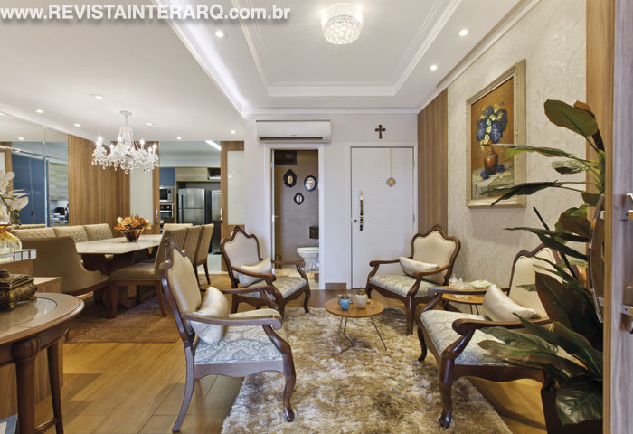 O clássico predomina no design de interiores deste apartamento. Confira! - Revista InterArq | Arquitetura, Decoração, Design, Paisagismo e Lifestyle