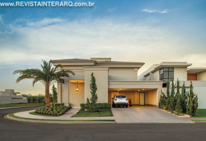 Receber com conforto foi a chave para a criação de um layout integrado - Revista InterArq | Arquitetura, Decoração, Design, Paisagismo e Lifestyle