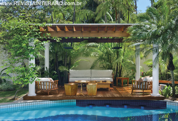 Espécies tropicais no paisagismo acompanham a linguagem do projeto - Revista InterArq | Arquitetura, Decoração, Design, Paisagismo e Lifestyle