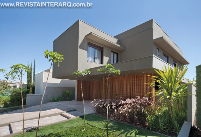 A funcionalidade define este projeto, focado na praticidade do dia a dia - Revista InterArq | Arquitetura, Decoração, Design, Paisagismo e Lifestyle