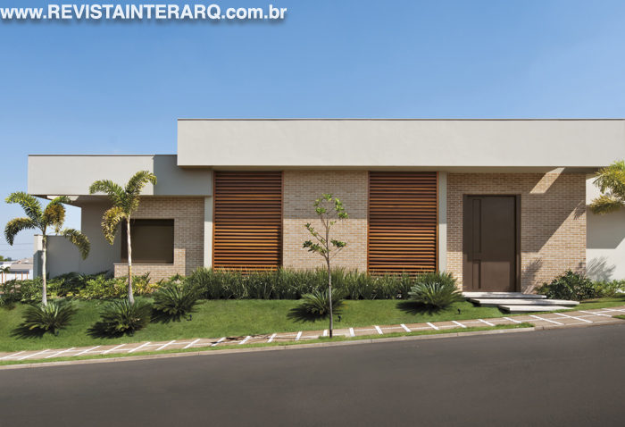 Uma casa onde o destaque foi o estilo de vida dos moradores - Revista InterArq | Arquitetura, Decoração, Design, Paisagismo e Lifestyle