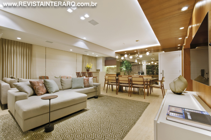 A linguagem atemporal revela o estilo de morar deste apartamento - Revista InterArq | Arquitetura, Decoração, Design, Paisagismo e Lifestyle