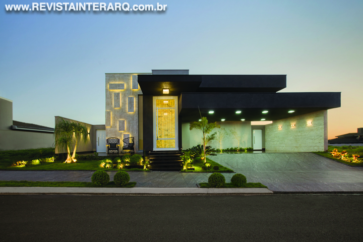 Uma residência com estilo contemporâneo e soluções funcionais - Revista InterArq | Arquitetura, Decoração, Design, Paisagismo e Lifestyle