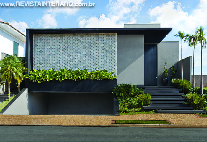 Uma morada com integração de espaços e liberdade visual - Revista InterArq | Arquitetura, Decoração, Design, Paisagismo e Lifestyle
