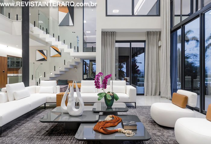 O design de interiores desta residência carrega modernidade e aconchego - Revista InterArq | Arquitetura, Decoração, Design, Paisagismo e Lifestyle