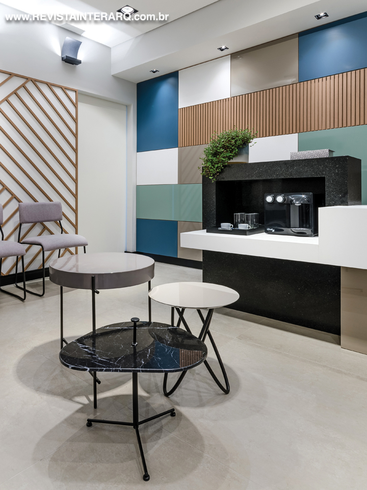 Este consultório médico ganhou linhas retas e volumes simétricos - Revista InterArq | Arquitetura, Decoração, Design, Paisagismo e Lifestyle