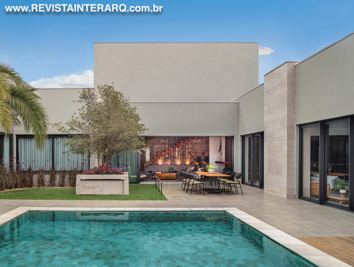 Esta residência contemporânea destaca a área de lazer - Revista InterArq | Arquitetura, Decoração, Design, Paisagismo e Lifestyle