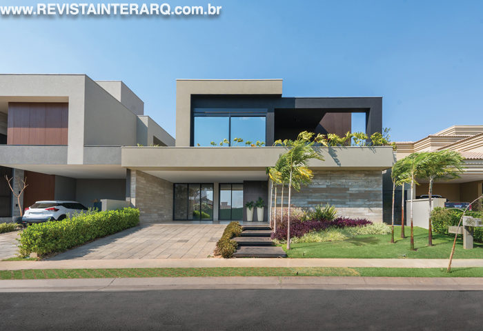 Uma casa de arquitetura contemporânea e funcional - Revista InterArq | Arquitetura, Decoração, Design, Paisagismo e Lifestyle