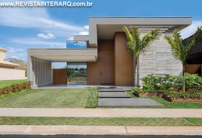 Uma casa de arquitetura moderna e repleta de funcionalidades - Revista InterArq | Arquitetura, Decoração, Design, Paisagismo e Lifestyle