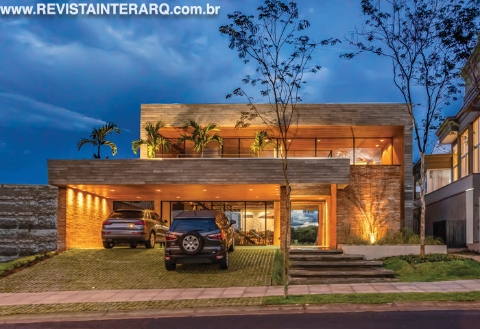Esta casa conta com grandes aberturas e integração ao jardim - Revista InterArq | Arquitetura, Decoração, Design, Paisagismo e Lifestyle