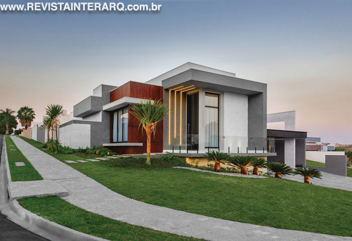 Traços modernos e acabamentos contemporâneos definem esta casa - Revista InterArq | Arquitetura, Decoração, Design, Paisagismo e Lifestyle