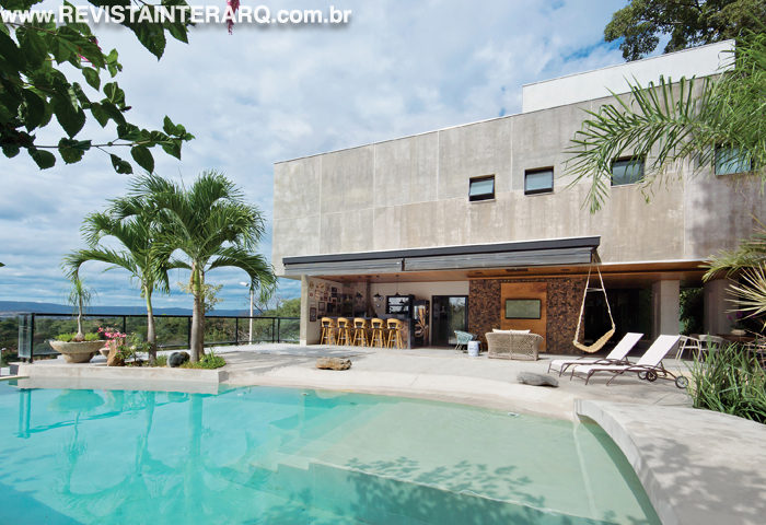A paisagem do entorno destacou este projeto - Revista InterArq | Arquitetura, Decoração, Design, Paisagismo e Lifestyle