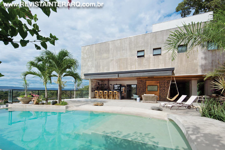 A paisagem do entorno destacou este projeto - Revista InterArq | Arquitetura, Decoração, Design, Paisagismo e Lifestyle
