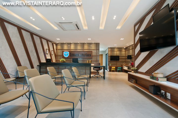 Esta clínica de vacinação é tecnológica e elegante - Revista InterArq | Arquitetura, Decoração, Design, Paisagismo e Lifestyle