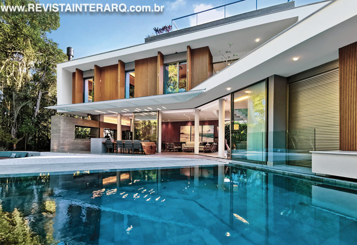 Um projeto moderno, de elementos sofisticados e atemporais - Revista InterArq | Arquitetura, Decoração, Design, Paisagismo e Lifestyle