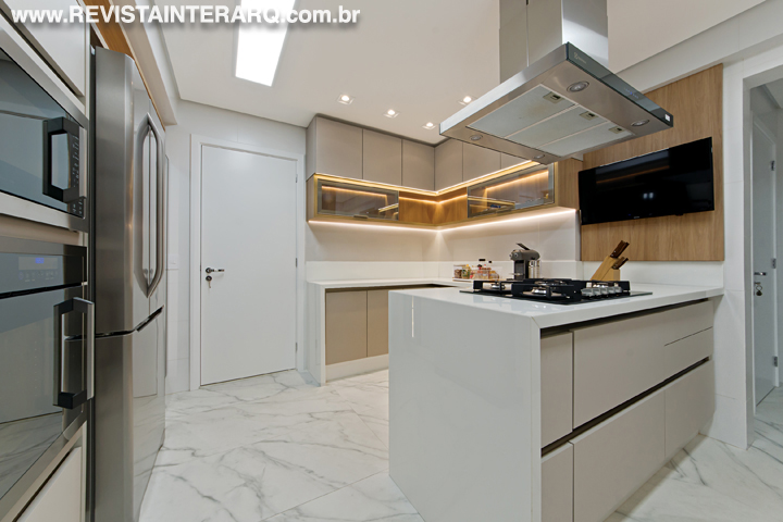 Ambientes contemporâneos e elegantes são o destaque do projeto - Revista InterArq | Arquitetura, Decoração, Design, Paisagismo e Lifestyle