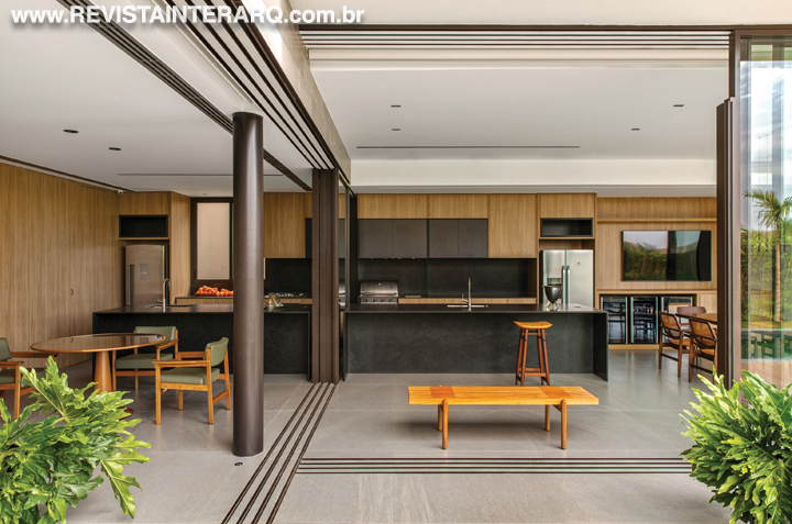 Um projeto de arquitetura imponente e ambientes fluídos - Revista InterArq | Arquitetura, Decoração, Design, Paisagismo e Lifestyle