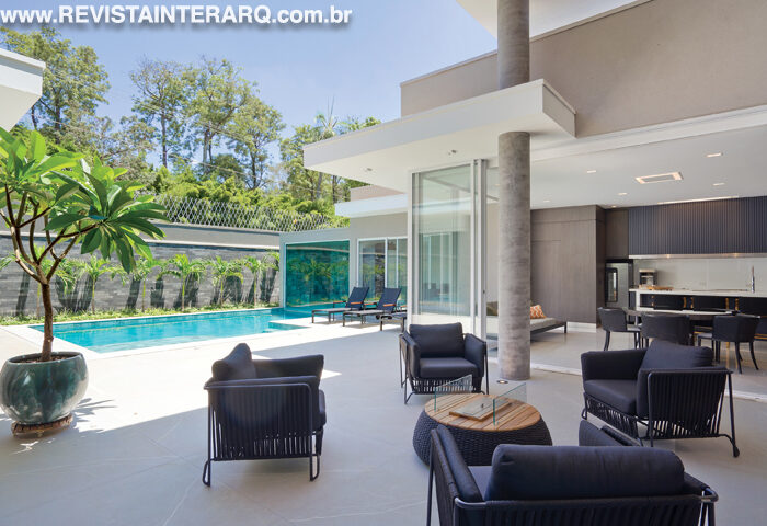 O projeto de interiores desta casa conta com soluções atemporais - Revista InterArq | Arquitetura, Decoração, Design, Paisagismo e Lifestyle