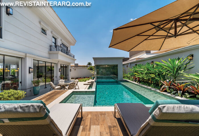 A arquitetura clássica e elementos nobres predominam o projeto - Revista InterArq | Arquitetura, Decoração, Design, Paisagismo e Lifestyle