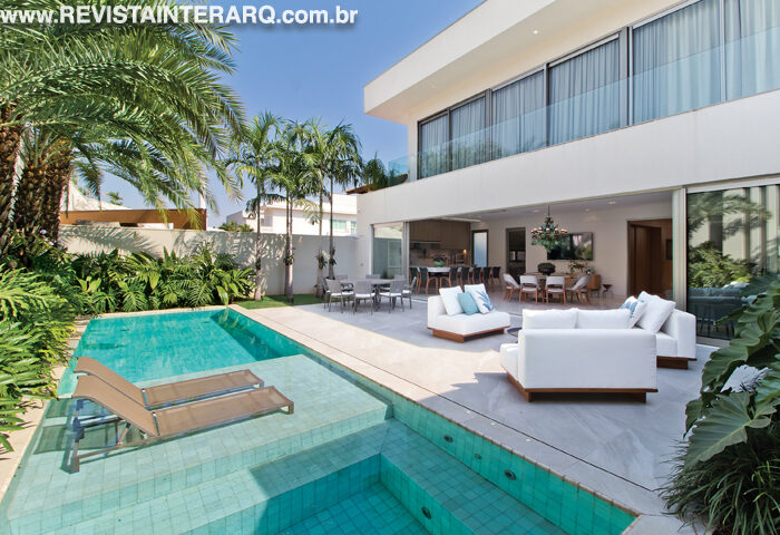 Toques clássicos e estilo contemporâneo marcaram esta arquitetura - Revista InterArq | Arquitetura, Decoração, Design, Paisagismo e Lifestyle