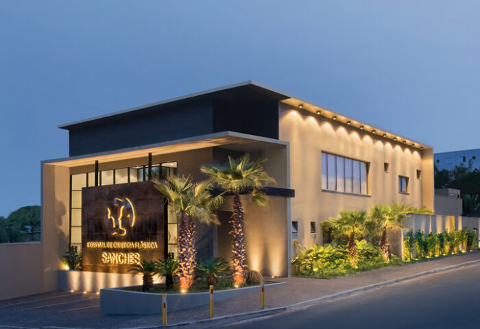 Ares de hotelaria permearam este hospital de cirurgia plástica - Revista InterArq | Arquitetura, Decoração, Design, Paisagismo e Lifestyle