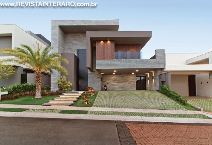Espaços amplos e um visual moderno destacaram esta casa - Revista InterArq | Arquitetura, Decoração, Design, Paisagismo e Lifestyle