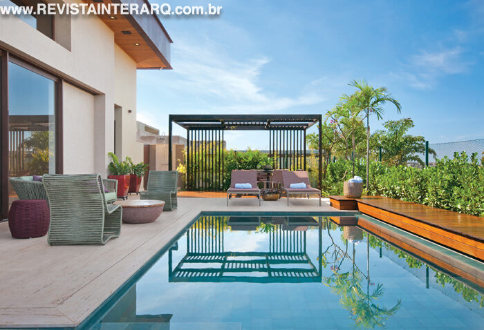 Uma casa repleta de soluções personalizadas e funcionais - Revista InterArq | Arquitetura, Decoração, Design, Paisagismo e Lifestyle