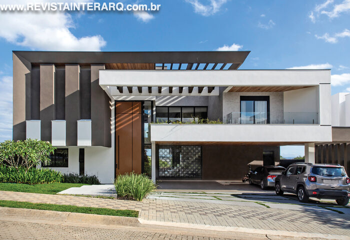 A paisagem do entorno destacou a arquitetura do projeto - Revista InterArq | Arquitetura, Decoração, Design, Paisagismo e Lifestyle