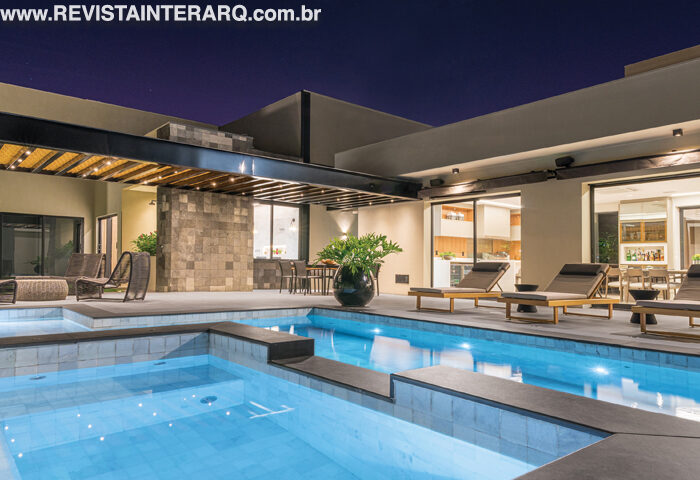 Materiais nobres e soluções criativas moldaram este projeto - Revista InterArq | Arquitetura, Decoração, Design, Paisagismo e Lifestyle