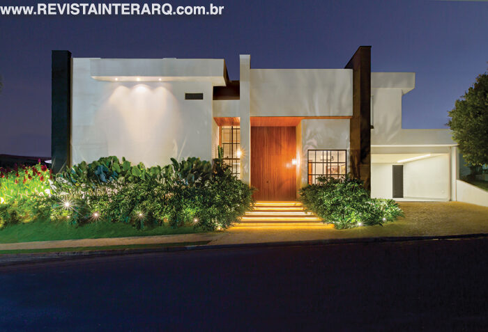 Um projeto concebido com elementos personalizados e elegantes - Revista InterArq | Arquitetura, Decoração, Design, Paisagismo e Lifestyle