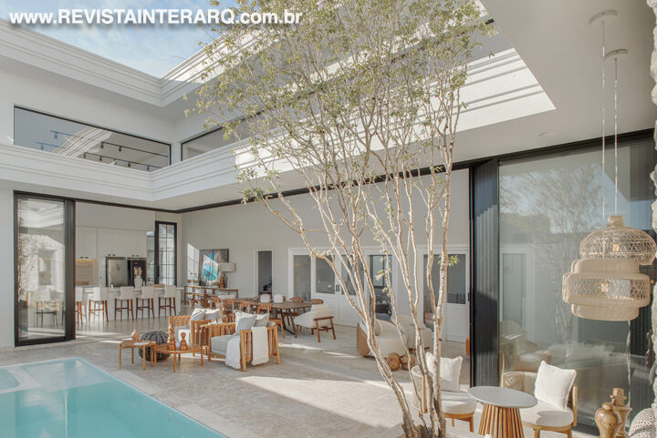 Materiais naturais e tonalidades neutras são o destaque deste projeto de interiores - Revista InterArq | Arquitetura, Decoração, Design, Paisagismo e Lifestyle