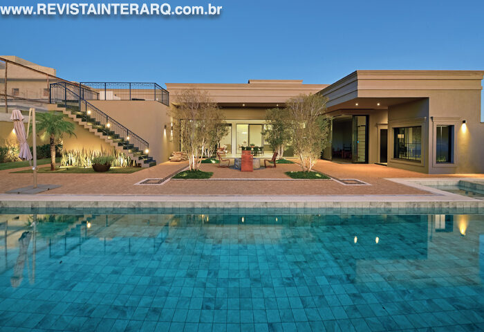 Esta casa ampla e integrada é repleta de soluções para o bem-viver - Revista InterArq | Arquitetura, Decoração, Design, Paisagismo e Lifestyle