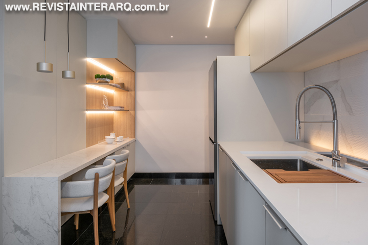 Andrea Ottoni desenvolveu este apartamento luxuoso e integrado - Revista InterArq | Arquitetura, Decoração, Design, Paisagismo e Lifestyle