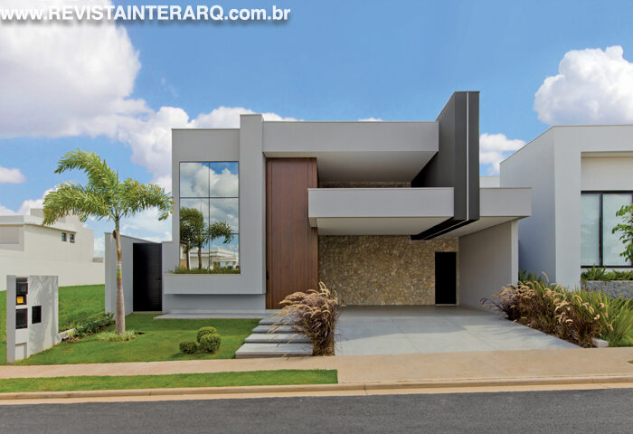 A acessibilidade está presente em todos os espaços desta casa contemporânea - Revista InterArq | Arquitetura, Decoração, Design, Paisagismo e Lifestyle