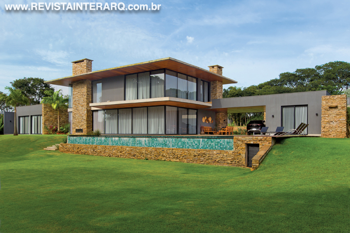 Este projeto conta com espaços integrados e amplos - Revista InterArq | Arquitetura, Decoração, Design, Paisagismo e Lifestyle