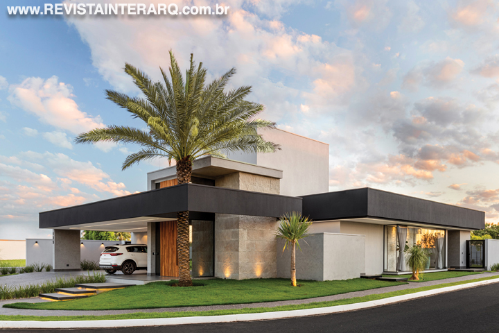Uma residência imponente, com arquitetura marcante - Revista InterArq | Arquitetura, Decoração, Design, Paisagismo e Lifestyle