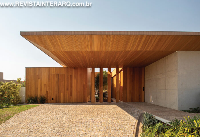 Amplitude é o grande destaque desta casa de veraneio - Revista InterArq | Arquitetura, Decoração, Design, Paisagismo e Lifestyle
