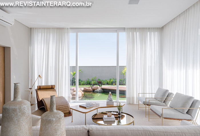 Um projeto de interiores com design conectado e elegante - Revista InterArq | Arquitetura, Decoração, Design, Paisagismo e Lifestyle