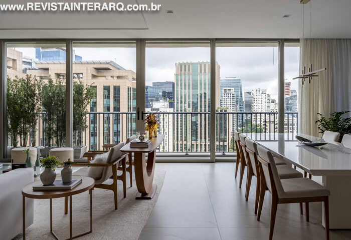 Assinado por Flavia Castellan, esse projeto imprime com sofisticação e fluidez o conceito de conexão dos espaços - Revista InterArq | Arquitetura, Decoração, Design, Paisagismo e Lifestyle