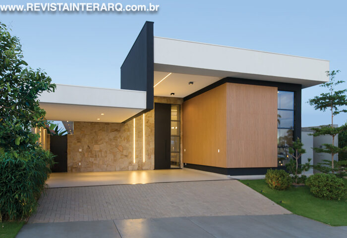 Esta residência equilibra volumes dinâmicos, luz e paisagismo - Revista InterArq | Arquitetura, Decoração, Design, Paisagismo e Lifestyle