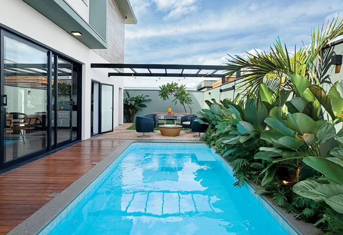 Integração, espaços fluidos e o contato com a natureza são os destaques do projeto - Revista InterArq | Arquitetura, Decoração, Design, Paisagismo e Lifestyle
