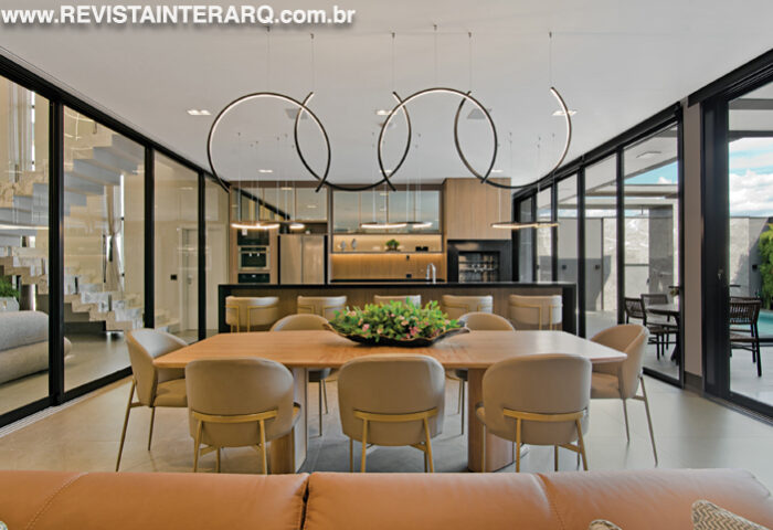 Funcionalidade, conforto e a essência de um lar feito para a família - Revista InterArq | Arquitetura, Decoração, Design, Paisagismo e Lifestyle