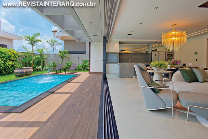 Elementos imponentes e aconchego foram os elementos essenciais dete projeto - Revista InterArq | Arquitetura, Decoração, Design, Paisagismo e Lifestyle