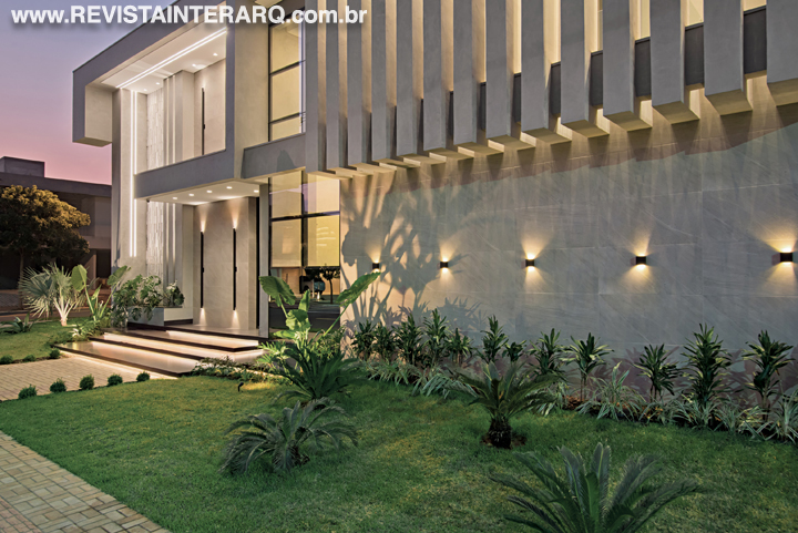 Um projeto moderno, autoral e repleto de significados - Revista InterArq | Arquitetura, Decoração, Design, Paisagismo e Lifestyle