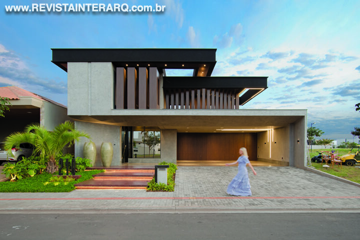 Contemporânea e acolhedora: um lar que reflete alma e propósito - Revista InterArq | Arquitetura, Decoração, Design, Paisagismo e Lifestyle